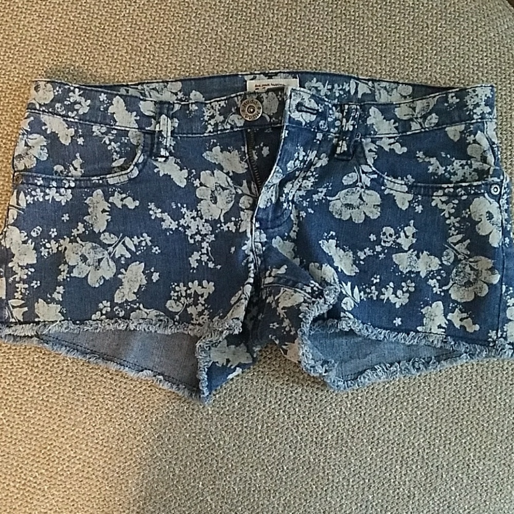 Skull & Floral Denim shorts*